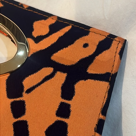 New-Never Used - Custom Made Handbag - Picture 11 of 12